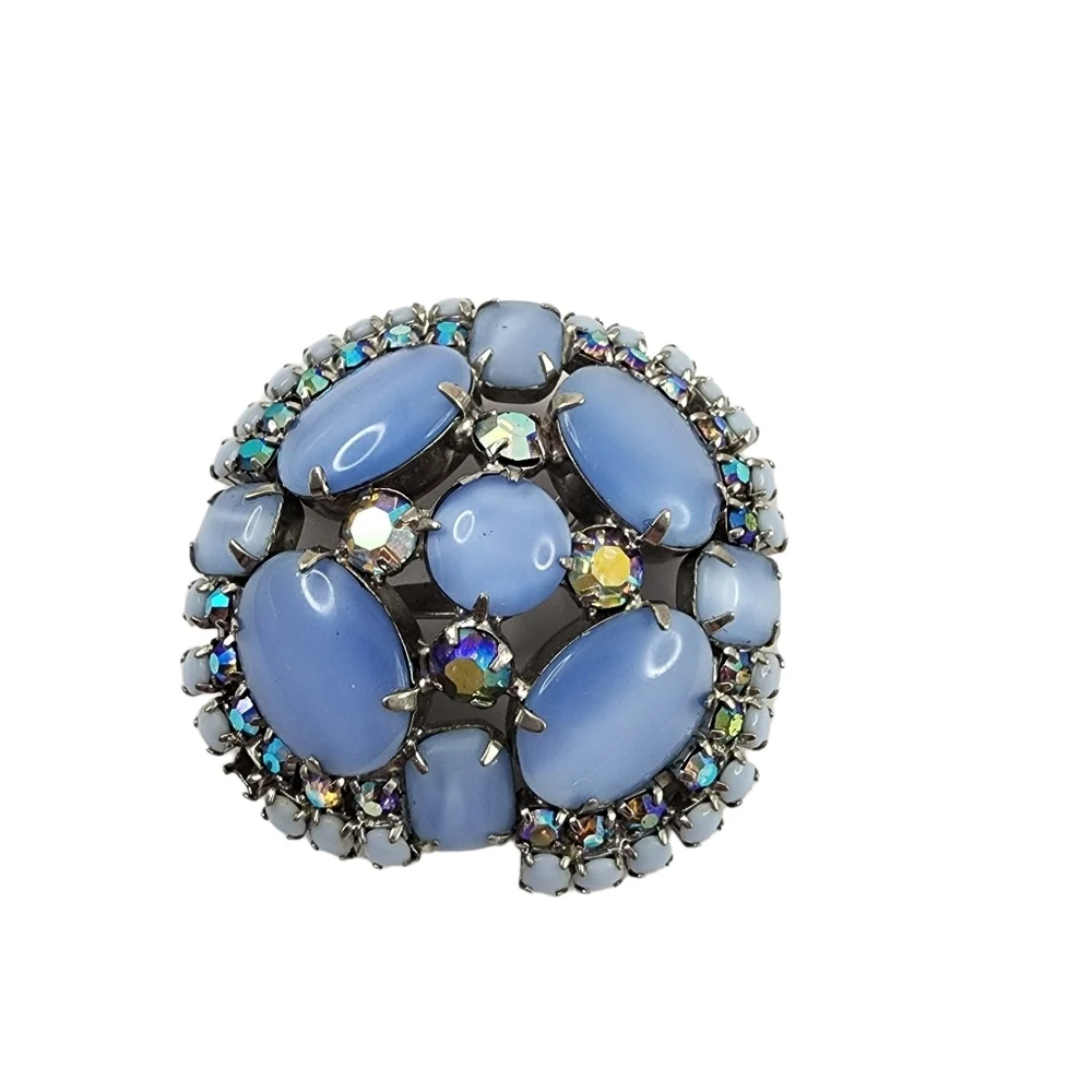 Vintage Brooch Pin Aurora Borealis Blue Rhinestones 1960s sixties A0245 -Q6